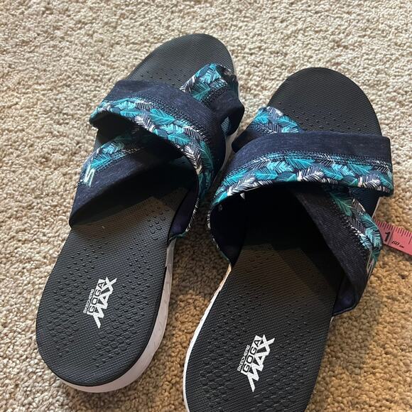 Skechers Goga Max On The Go Slide On Sandals Size 11 - Picture 11 of 12
